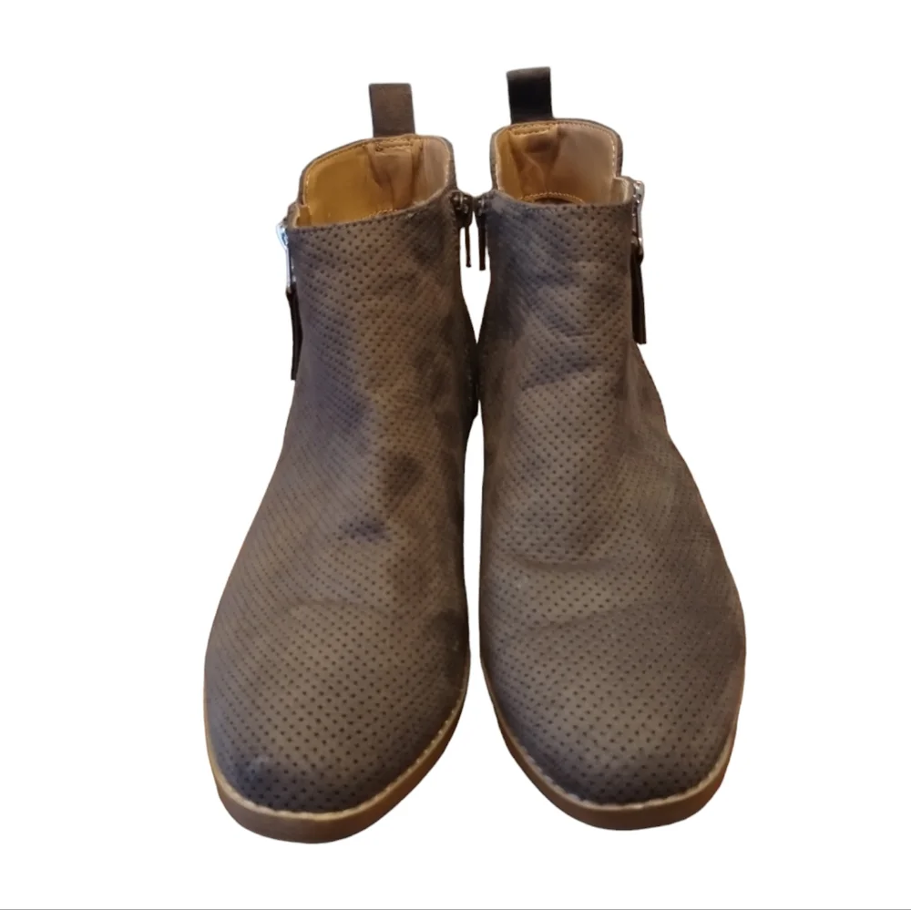 Boots Universal Thread Marlis Memory Foam Ankle Zip Taupe Bootie